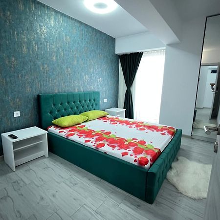 Ferienwohnung Luxy Craiova Exterior foto
