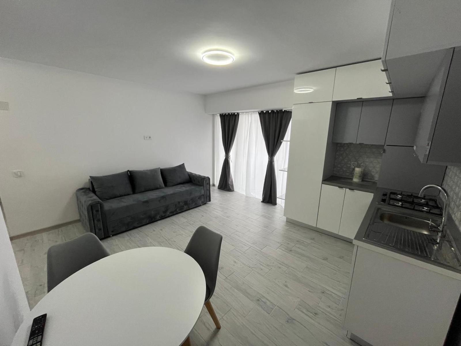 Ferienwohnung Luxy Craiova Exterior foto
