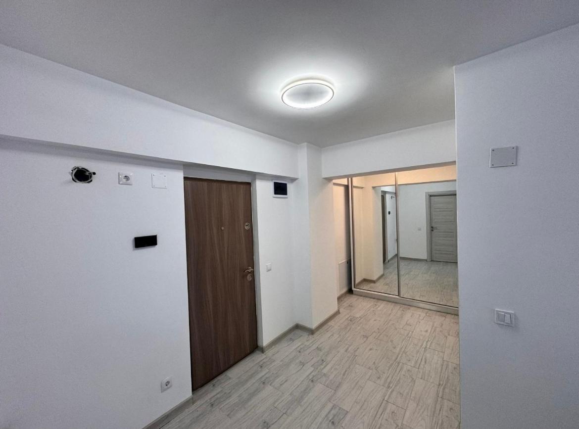 Ferienwohnung Luxy Craiova Exterior foto