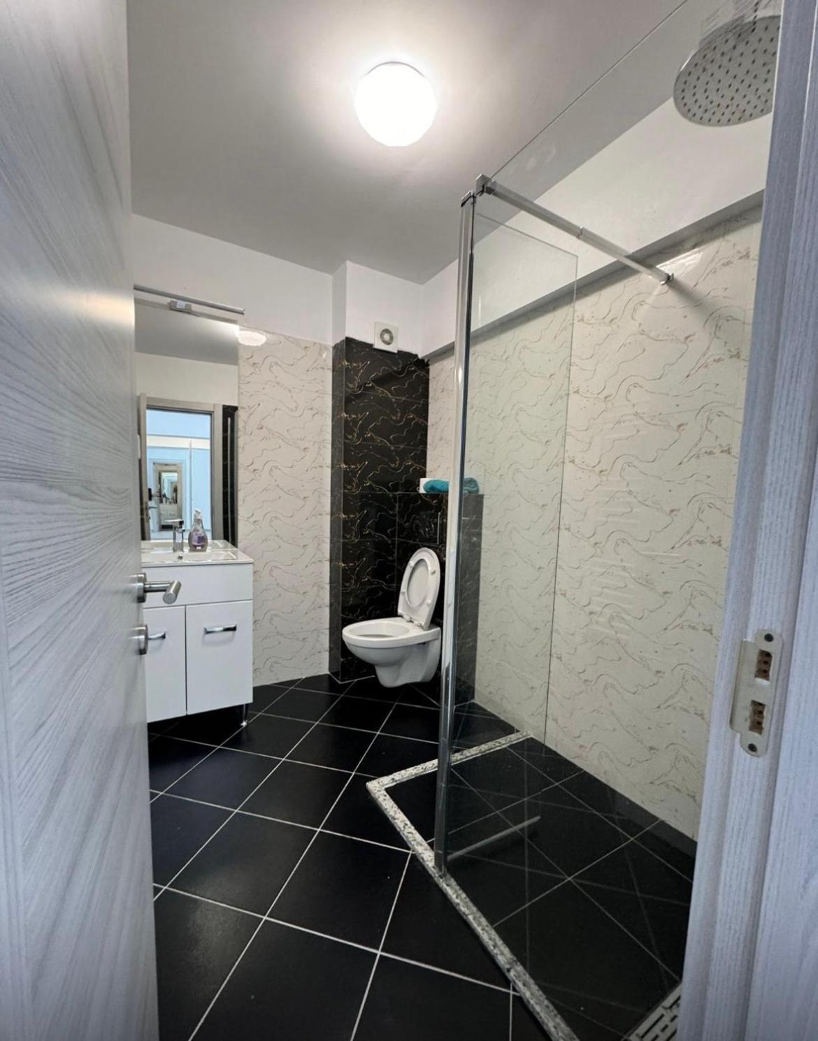 Ferienwohnung Luxy Craiova Exterior foto